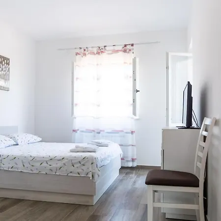 Apartmani Fides Lumbarda Exterior photo