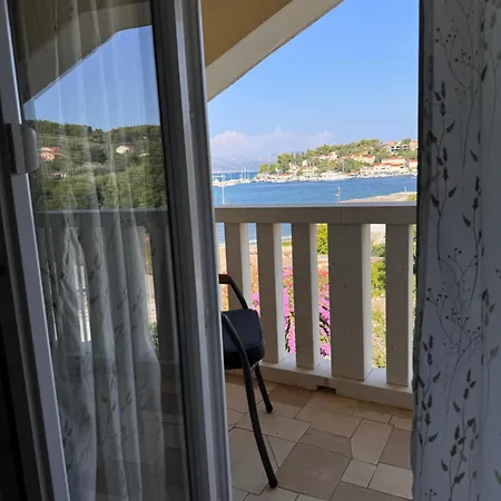 Apartmani Fides Lumbarda Room photo