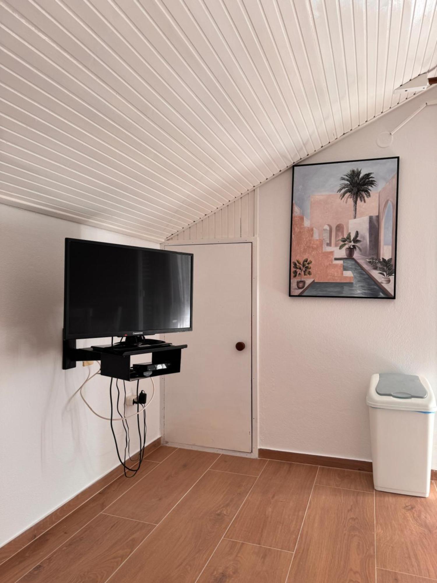 Fides Apartment *